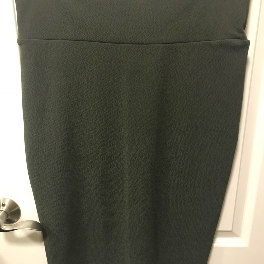Lularoe BNWT solid army green Cassie